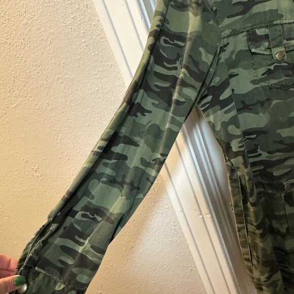 Velvet Heart Camo Midi Long-sleeved Dress w/Waist Tie-Size Large - Picture 3 of 6